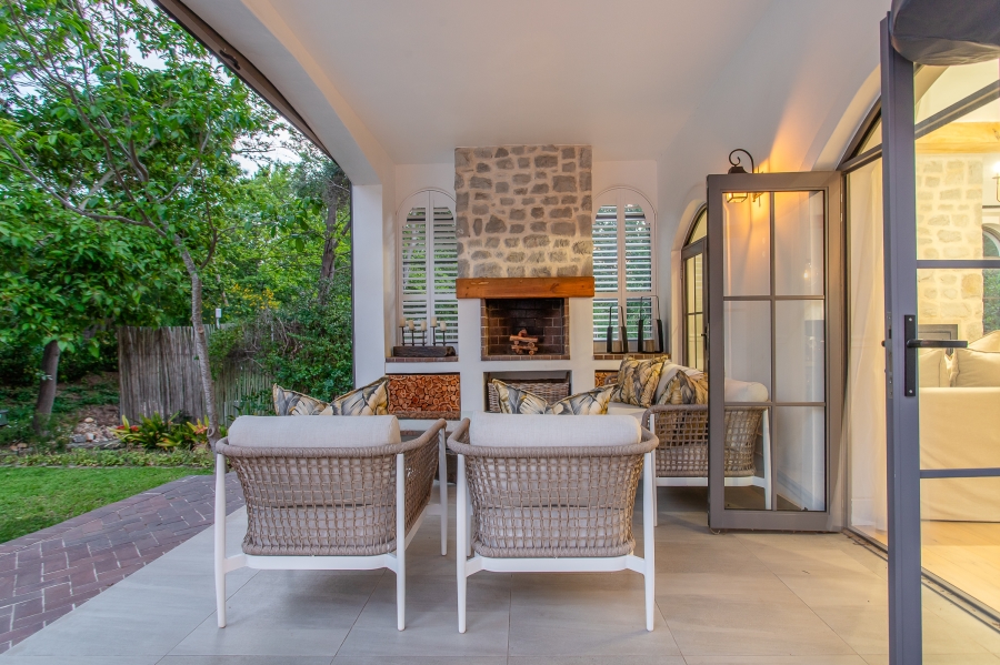4 Bedroom Property for Sale in Franschhoek Western Cape